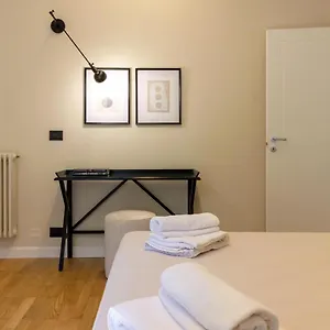 Casa Clio In Canton De Fiori Apartment