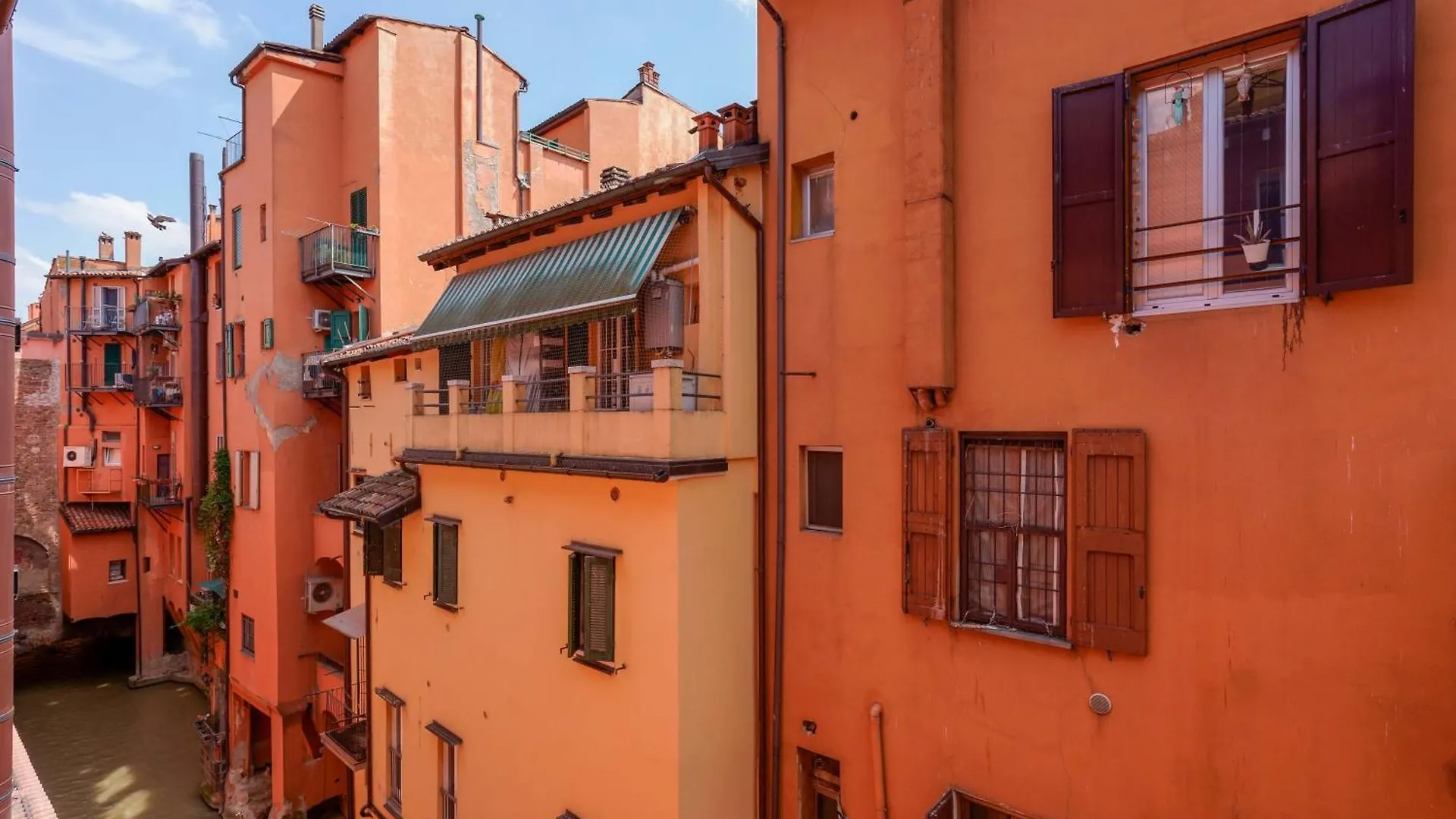 Canaletto Apartment Bologna Italy