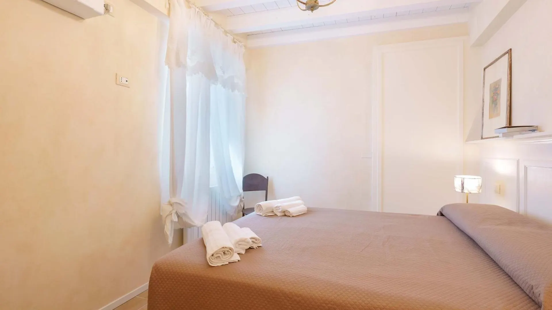 Canaletto Apartment Bologna Italy